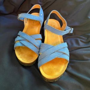 Spring Step blue sandals